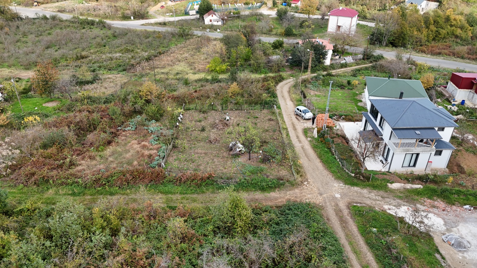 MABEL GAYRİMENKUL/ADACIKTA DENİZ MANZARALI İMARLI VİLLALIK ARSA